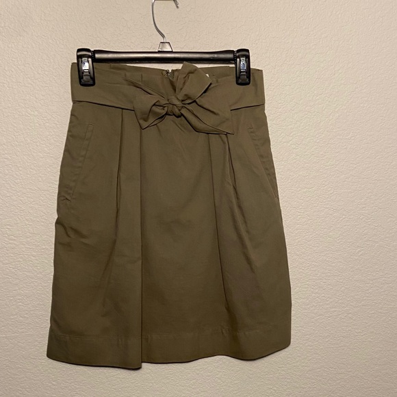 H&M Dresses & Skirts - H and M skirt